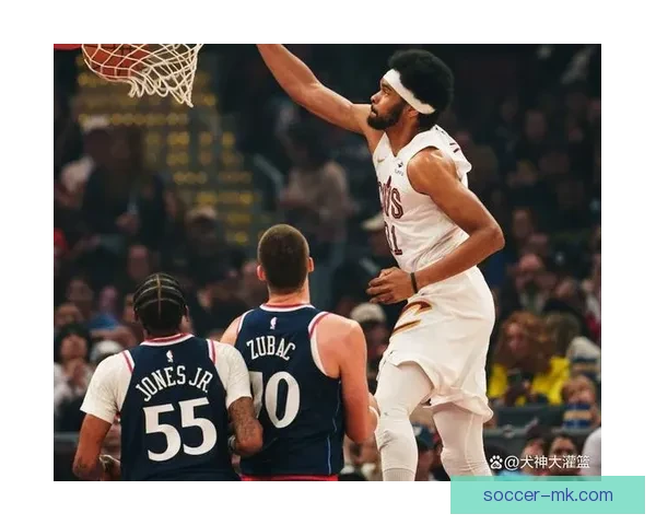 杨瀚森远赴墨西哥城出战季后赛快船弃用他仍肩负重任